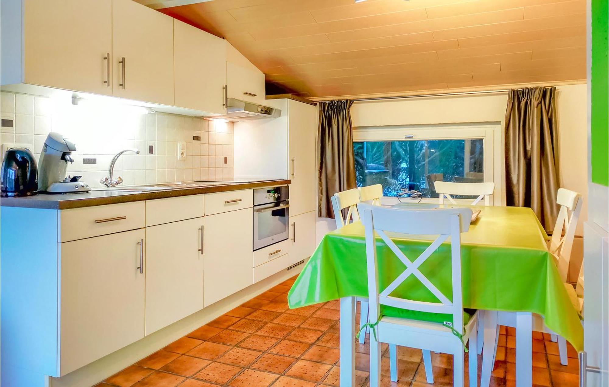 3 Bedroom Awesome Home In Oostduinkerke Eksteriør bilde