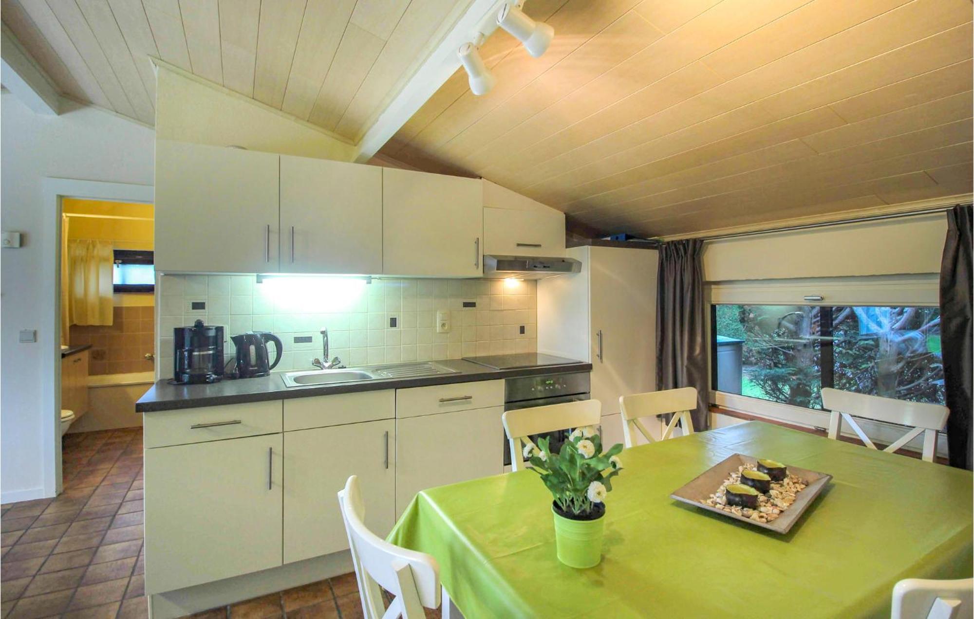 3 Bedroom Awesome Home In Oostduinkerke Eksteriør bilde